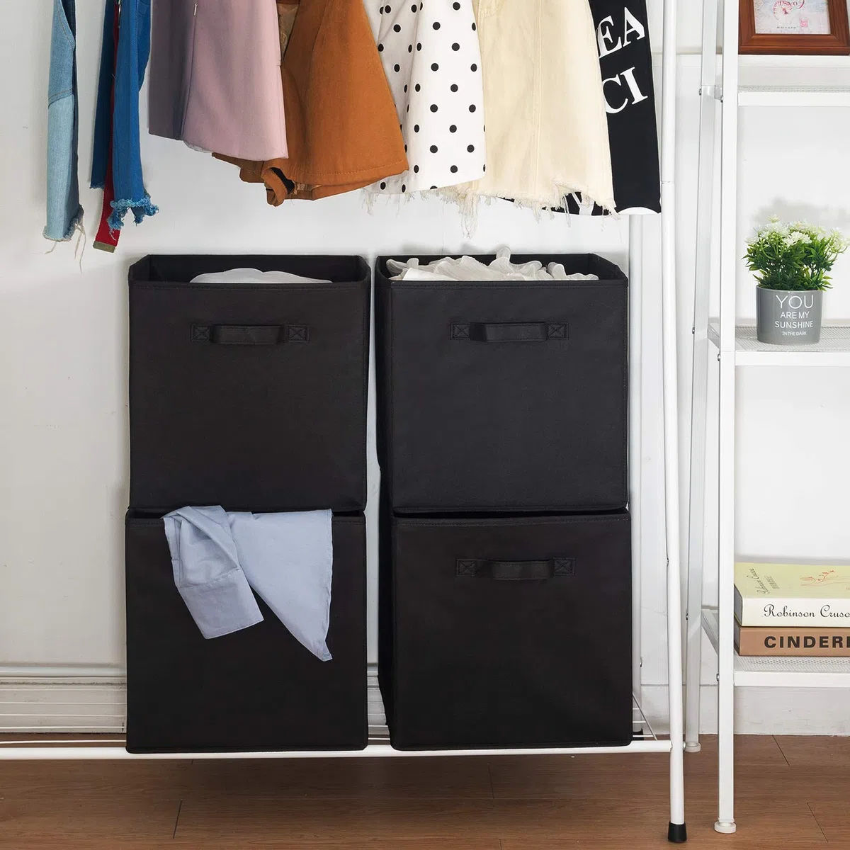 BrilliantJo Aufbewahrungsbox aus Stoff in 4er Set, 33 x 38 x 33 cm Faltbare Aufbewahrungskiste mit Griffe Ordnungssystem Korb für Schrank Regal Spind - Schwarz
