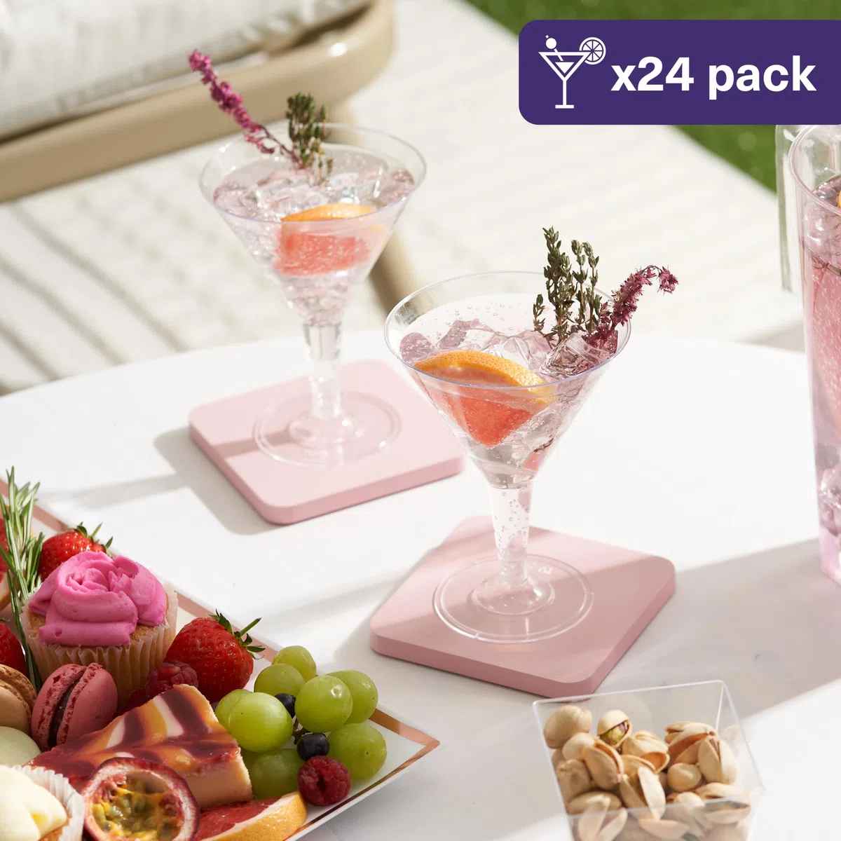 MATANA 24 Plastik Cocktailgläser, Martini Gläser Kunststoff, 210ml - Wiederverwendbar - Mehrweg Plastikbecher - Margarita Gläser, Cocktail Becher für Partys, Geburtstagen, Hochzeiten