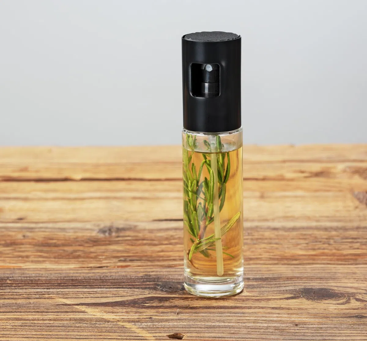 WENKO Sprüher für Essig und Öl Mod. Nevo 2er Set, Glasbehälter à 100 ml, Sprühkopf aus Edelstahl, Kunststoff-Pumpknopf, (B/T x H): je Ø 4 x 17 cm, Schwarz