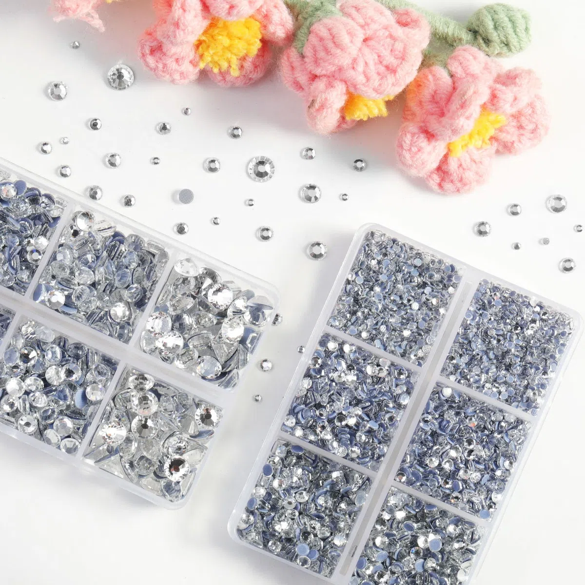 BEADSLAND Hotfix Strasssteine, 6080 Stück klare Strasssteine für Kleidung Kunsthandwerk gemischt 6 Größen mit Wachsstift und Pinzette Kit, SS6-SS30, Kristall