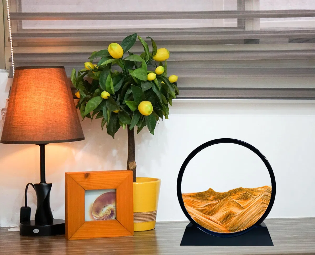 Sandbilder Zum Drehen - Dynamisches Sandbild Runde Glas Rahmen, Bewegliche Sandkunst Landschaft, 3D Fließende Sandmalerei Geschenk für Büro Desktop Dekoration (Gelb, 7")