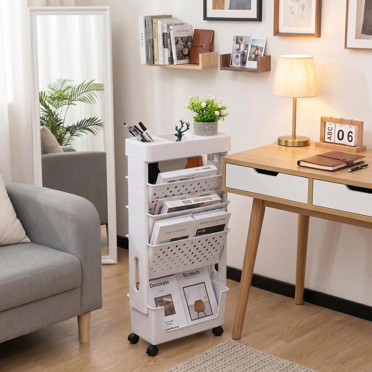 DOEWORKS Bücherwagen Klein Mobiles Bücherregal mit Rollen Bastelwagen Rollwagen Schmal Aufbewahrungswagen 5 Ebenen Bücherregal Wagen für Wohnzimmer Schlafzimmer Büro Bibliothek, Weiß