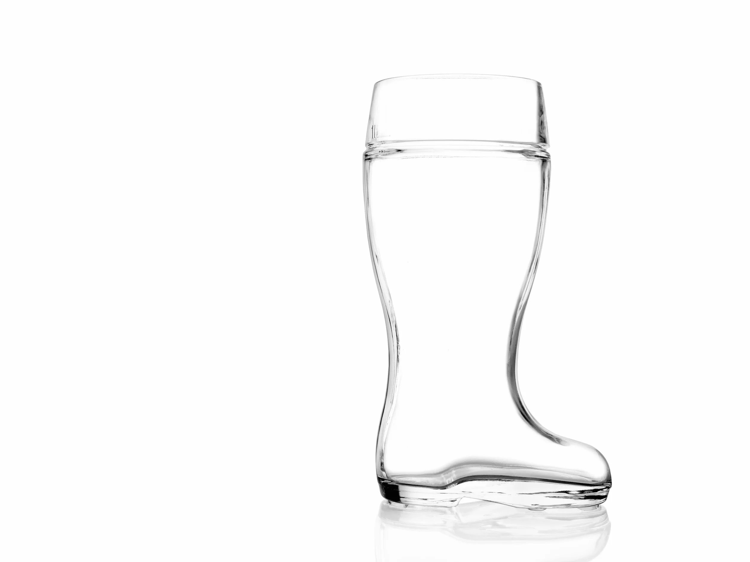 STÖLZLE LAUSITZ Bierstiefel 1 Liter I formschöne Biergläser I spülmaschinenfest I edles bleifreies Kristallglas I sehr bruchresistent I hochwertige Gläser I Stiefel-Glas groß