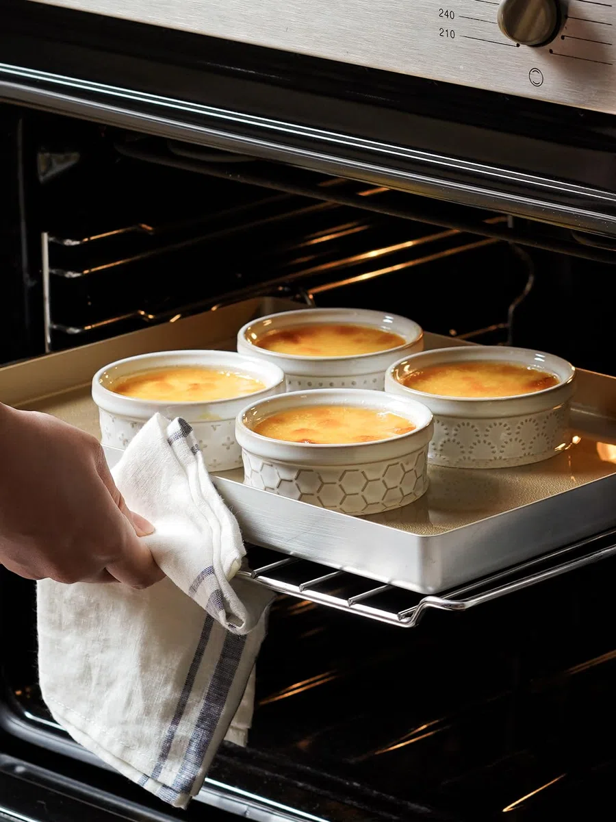 LE TAUCI Creme Brulee Schälchen Set 113 ml x 4, Souffle Förmchen, Ofenfest, Auflaufförmchen für Lavakuchen, Pudding, Topfkuchen - 9,7 cm, Arktisweiß