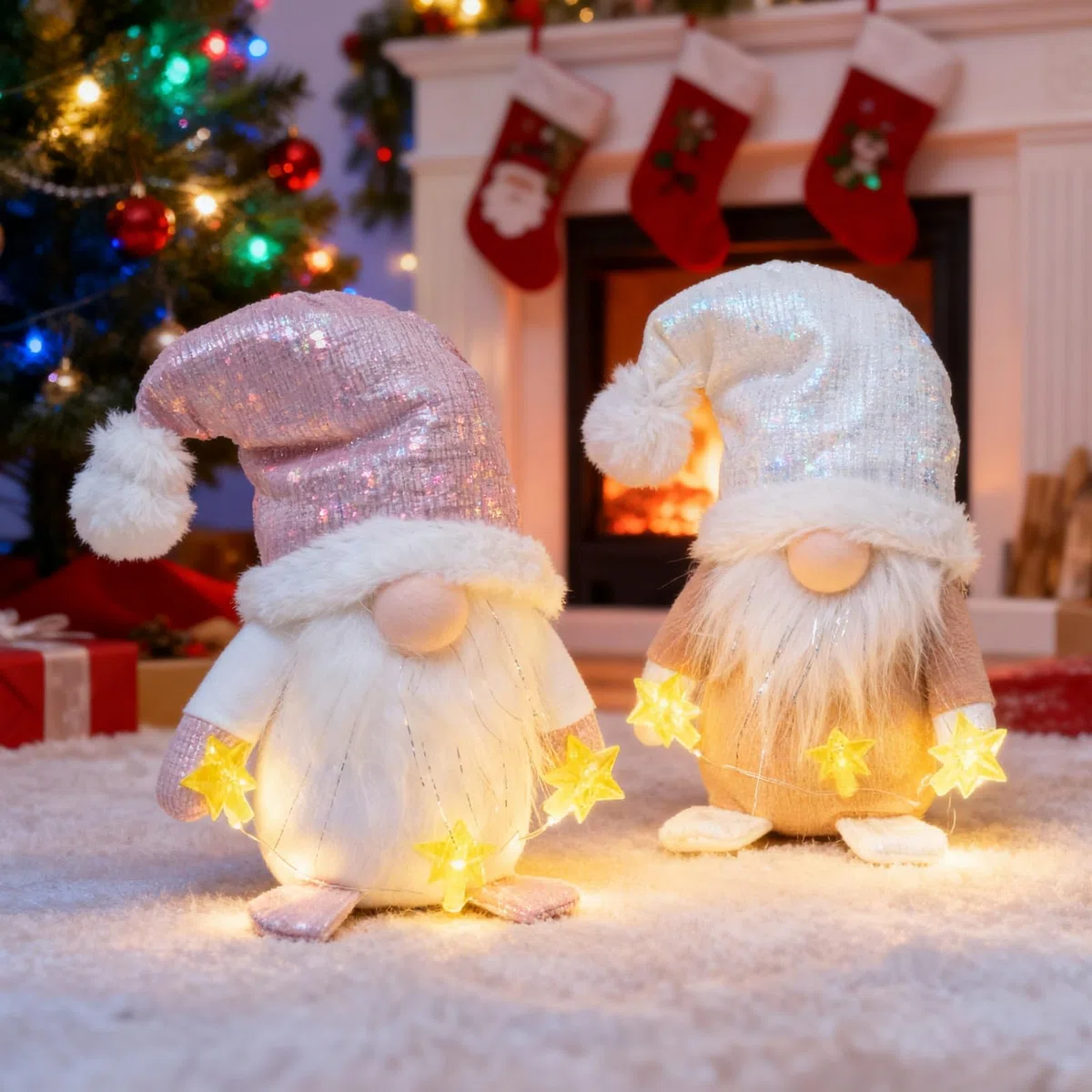 Wichtel Leuchtend 2er Set, LED Deko Figur 22cm, Tomte Batterie | Skandinavische Ambiente-Beleuchtung für Garten, Balkon & Innen. Kabellos & ganzjährig. Hinweis: Batterien nicht enthalten.