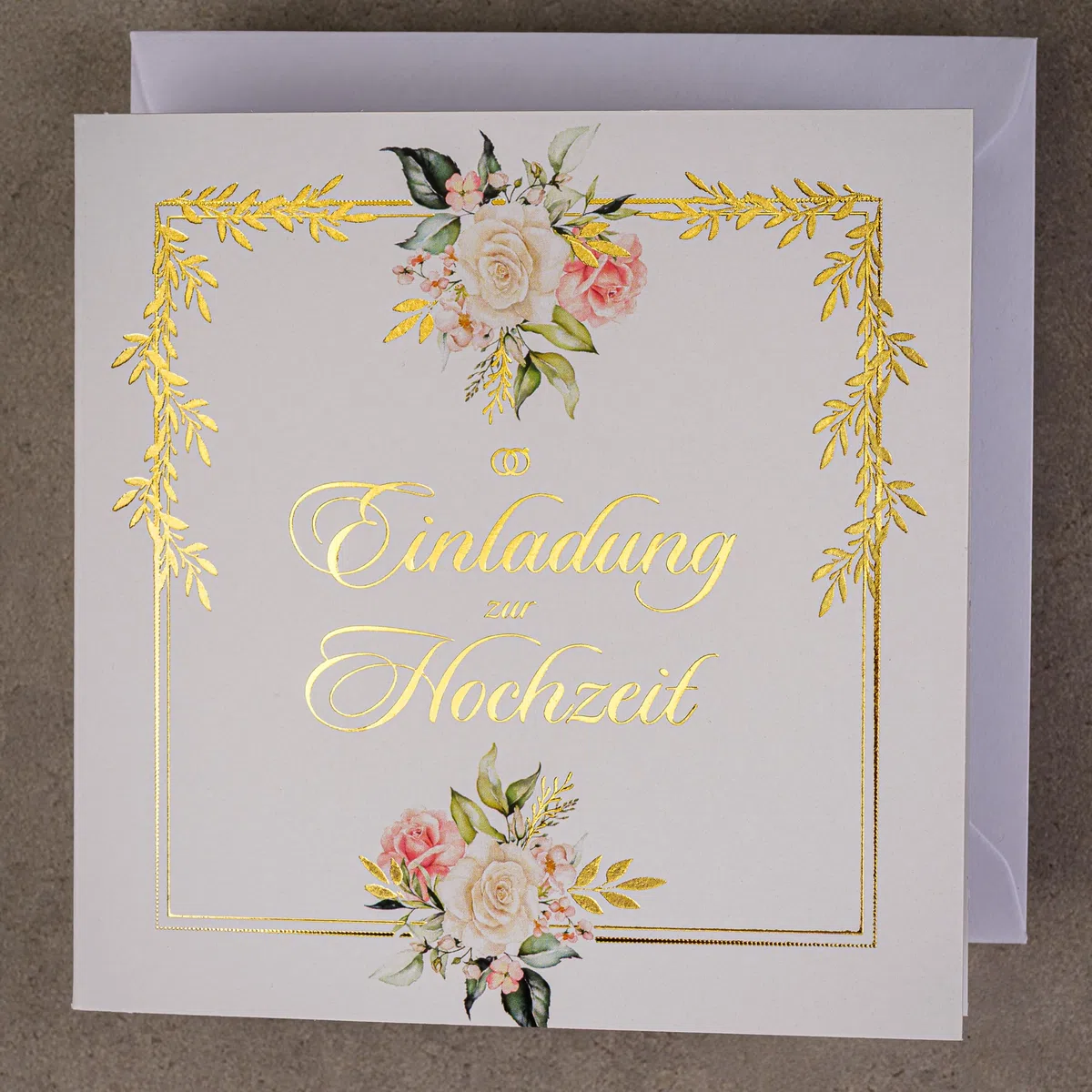 HOCHZEITSEINLADUNGEN SATZ 20 St. 135x135mm MIT BEDRUCKBAREN EINLAGEN UND UMSCHLÄGEN FÜR HOCHZEIT – VERGOLDETES MUSTER