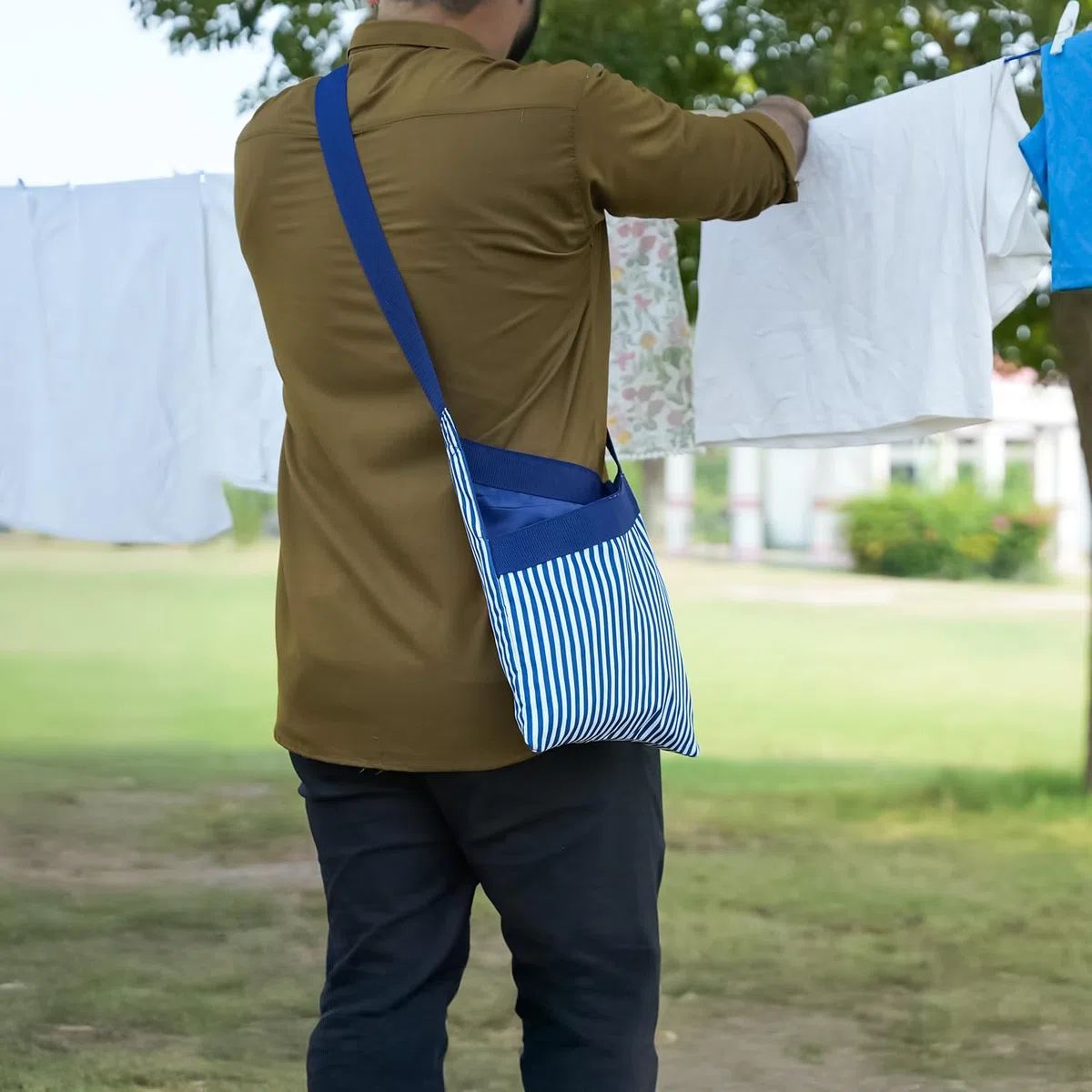 Wäscheklammerbeutel, wasserdicht, für Wäscheleine mit Schultergurt, starkes Tuch, Punktemuster, hält 60 Wäscheklammern, Blau gestreift, Gestreift