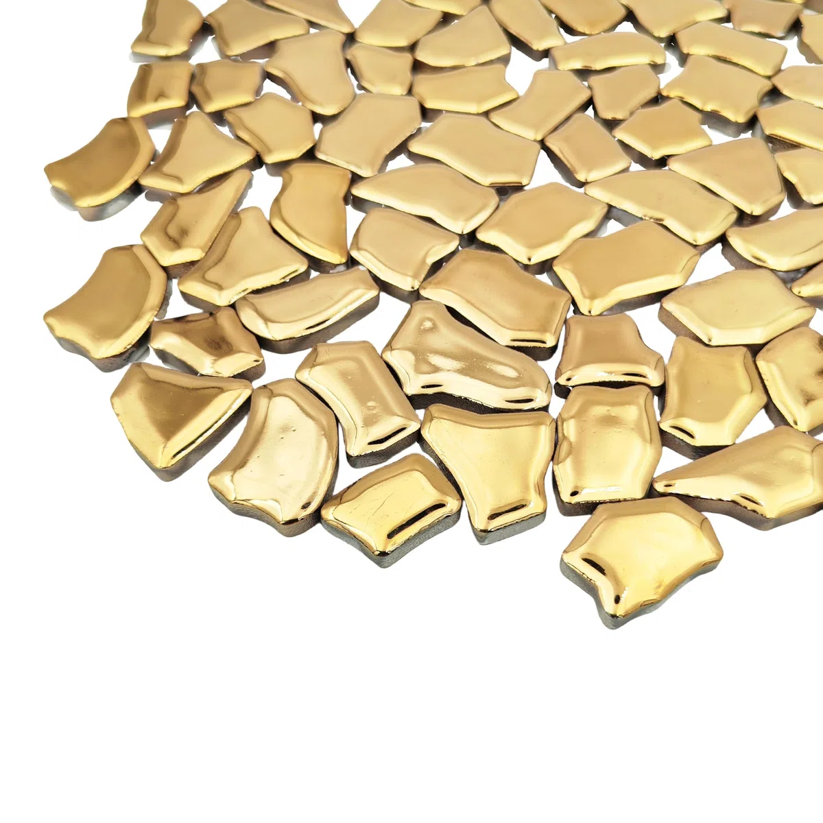 500 g unregelmäßige keramische Mosaikfliesen, 2-4 cm Mosaikteile Steine für die Herstellung von Mosaiken zum Selbermachen Handwerk Hobby Kunst Home Wanddekoration (Gold)