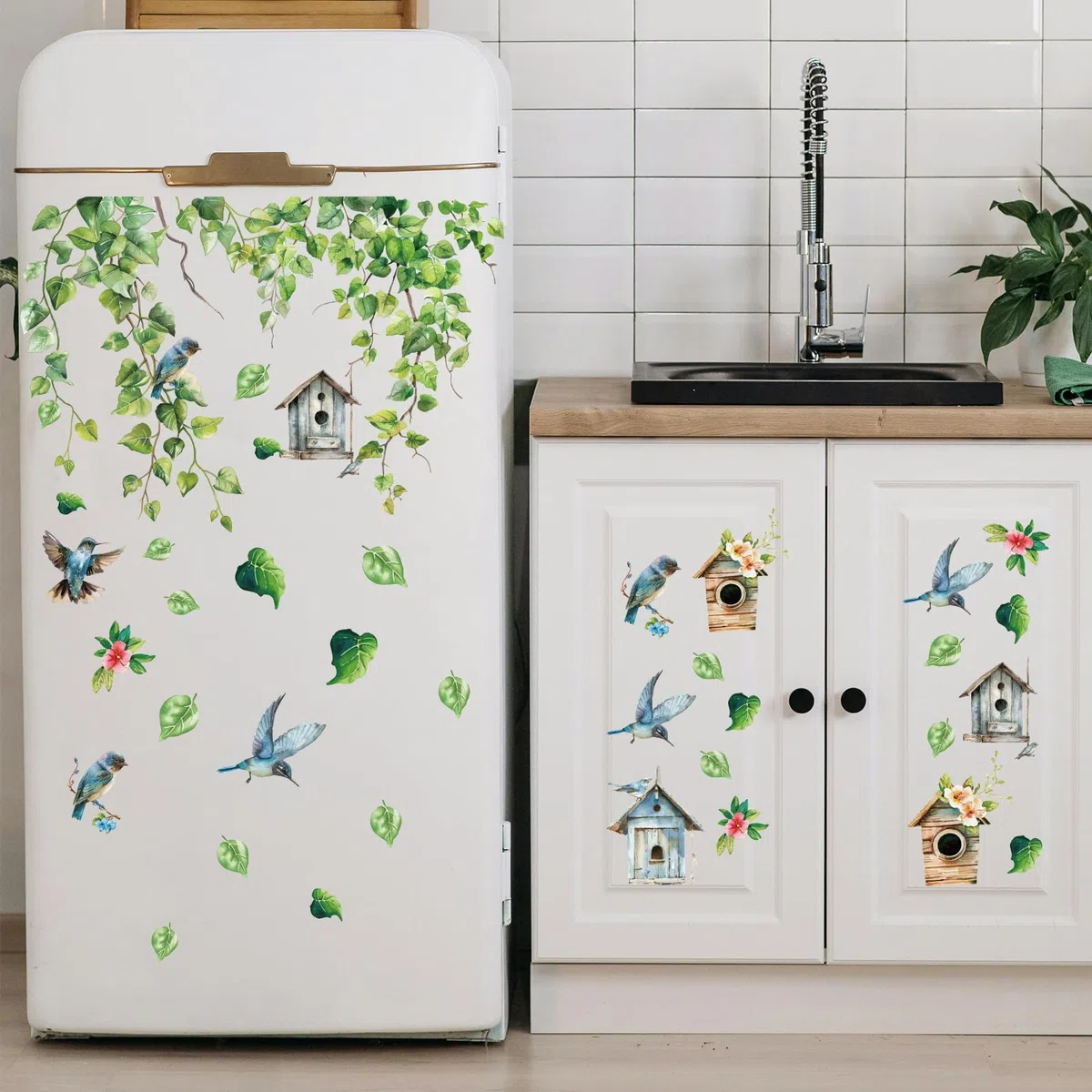PLIGREAT 9 Blätter Hängende Grüne Rebe Fensterklammern Vögel Blumenkäfig Fensteraufkleber Selbstklebende DIY Aufkleber für Schlafzimmer Home Fenster Dekor Store Display Glastür Dekorativ