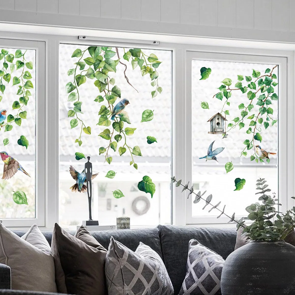 PLIGREAT 9 Blätter Hängende Grüne Rebe Fensterklammern Vögel Blumenkäfig Fensteraufkleber Selbstklebende DIY Aufkleber für Schlafzimmer Home Fenster Dekor Store Display Glastür Dekorativ