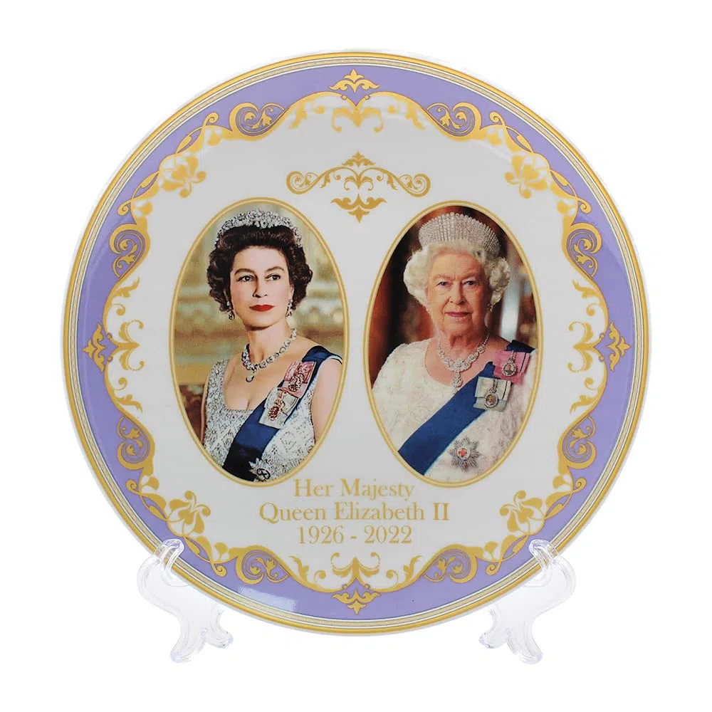 The Leonardo Collection Gedenkteller mit Ständer und Souvenir, Königin Elizabeth II, Weiß, Durchmesser 21 cm