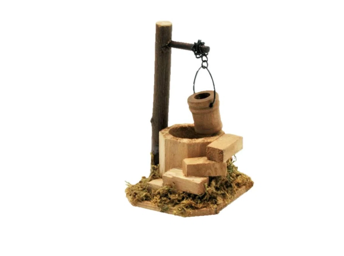 Unbekanntes Holz Zubehör in braun für Krippenset, 6-teilig, inkl. Brunnen/Holzstapel
