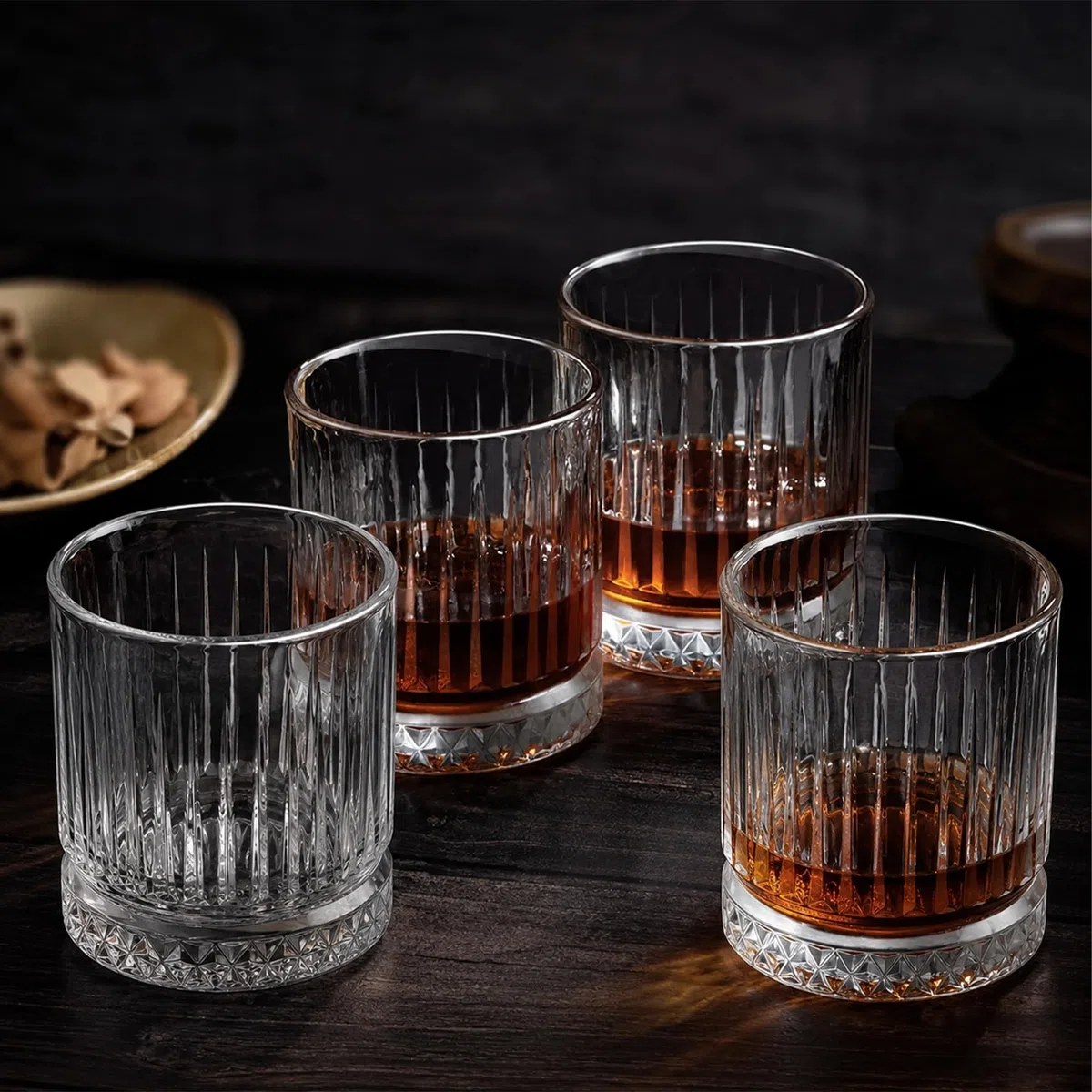 NORDIC SCHILLER Premium Whiskygläser, 210 ml 4er Set, 100% Bleifrei, Tumbler Glas aus Glas, für Scotch Bourbon Irish Whiskey