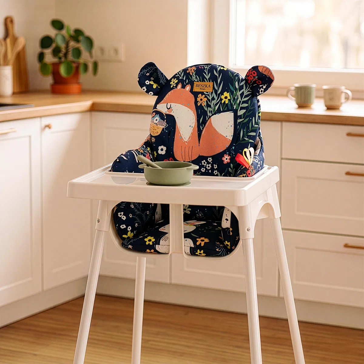 Hochstuhlbezug Ersatzbezug, Baby Sitzkissen Sitzauflage, kompatibel mit Ikea Hochstuhl Antilop, Wasserfest Öko-Tex Polsterung, Kinderhochstuhl Zubehör Design Wald