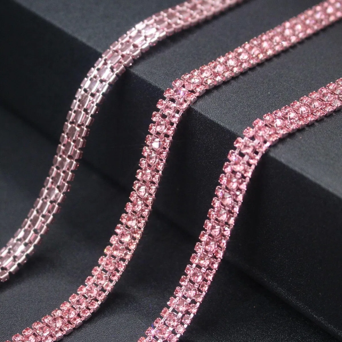 PEARLY JUN 273 Cm Rosa Strassband Zum Aufnähen Rhinestone Chain Strasssteine Glitzerband Strassband Chain Kette Glitzer Annähen Trim DIY für Hochzeitskleid Dekoration Kleidung Kuchen