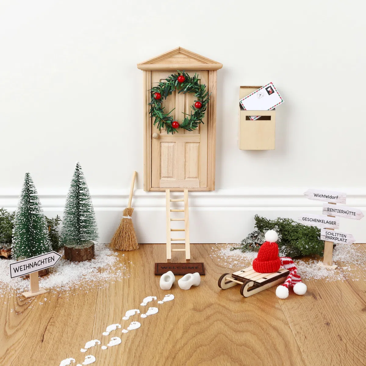Nordstern Wichteltür Set - Komplettset inkl. Backset, Wichtelbriefe, Baustelle, Adventsakelnder, magischer Tür, Schilder und mehr Zubehör für die Adventszeit, DIY-Dekoration für Weihnachten