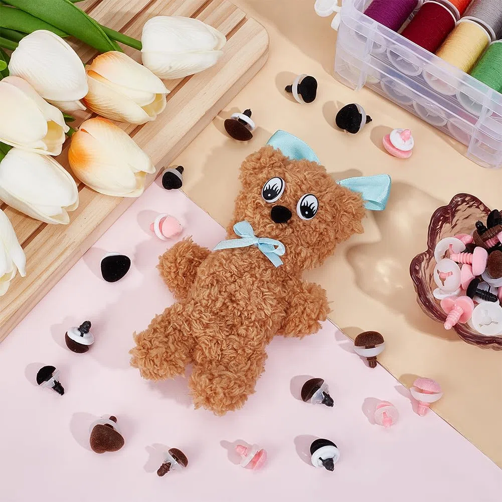 PH PandaHall 45 Stück Flockige Sicherheitsnasen 6 Größen Herz und Dreiecksnasen Rosa Schwarz Handwerks und Häkelnasen Braune Samtnasen für Stofftiere Mit Scheiben für Amigurumi Handwerk Häkeln