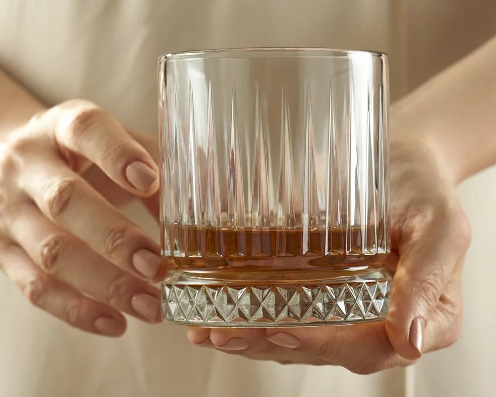 Pasabahce Exklusives Whiskey- und Cocktailgläser, 4er-Set, hochwertige altmodische Gläser, hochwertige Scotch-, Bourbon-, Likör-, Rumgläser, 333 ml, perfekt für Partys, Geschenke