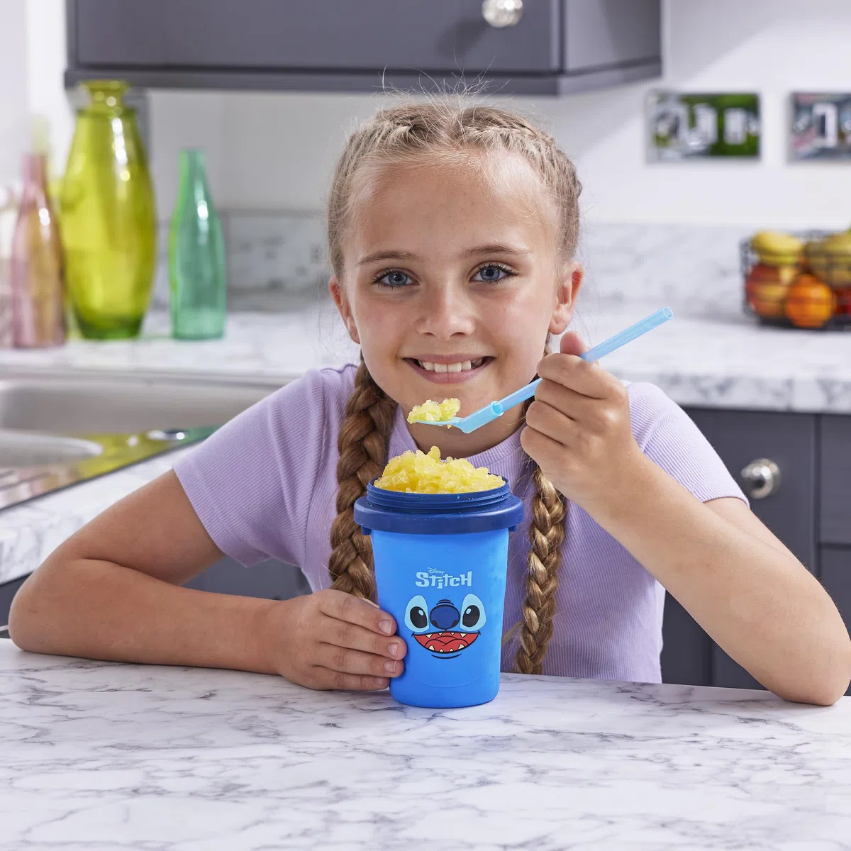 ChillFactor 08258 Disney Wiederverwendbare Squeeze Cup Maker mit Stitch Character Design, hausgemachte Slushies, Blau