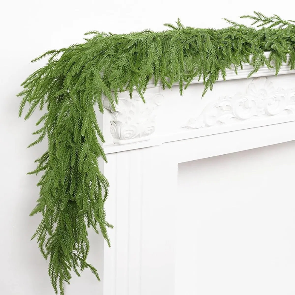 Timiyou Weihnachtsgirlande Naturgetreue Tannengirlande 270cm Grün - Perfekt für Weihnachtsdeko, Treppengeländer & Türrahmen! LED Beleuchtet, batteriebetrieben