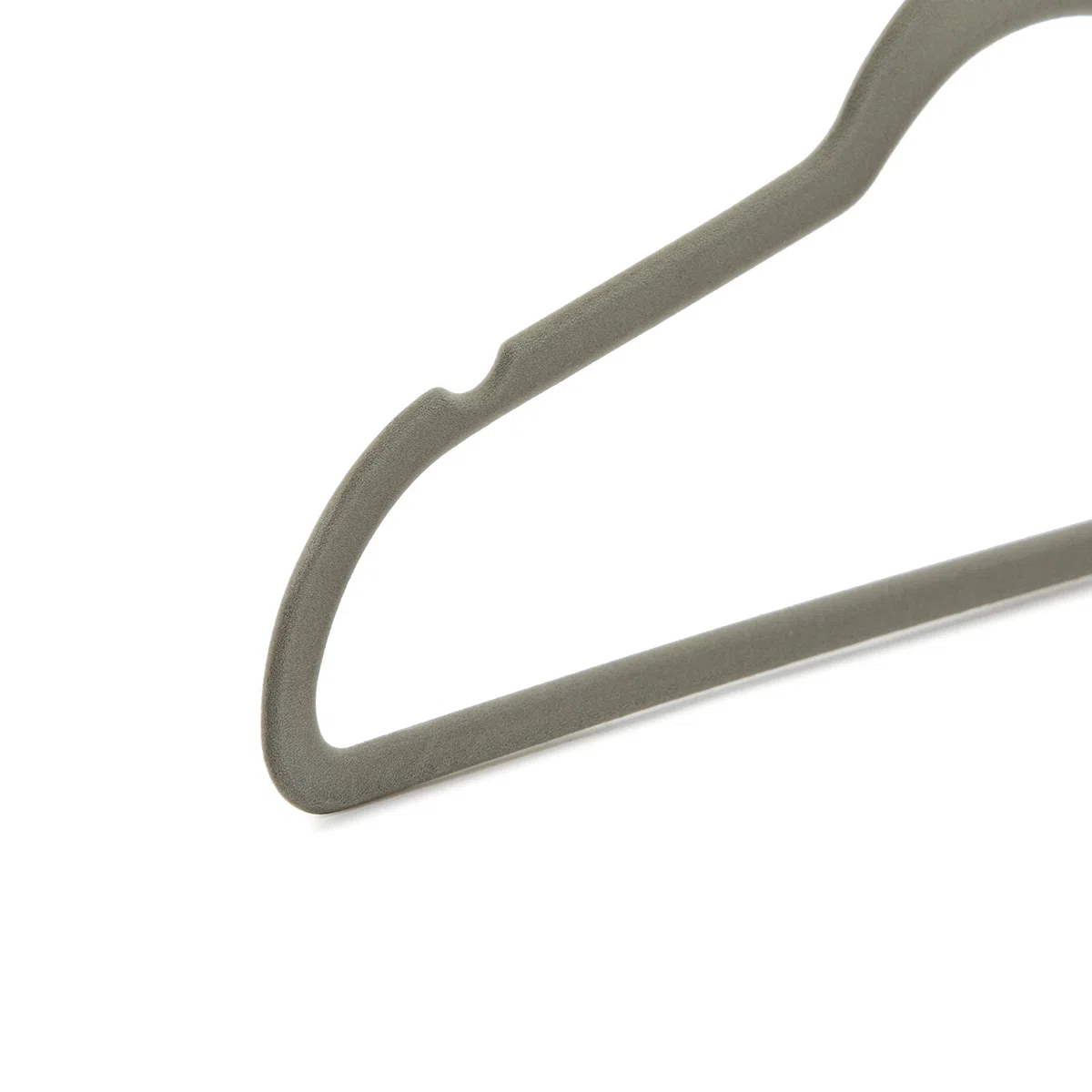 Amazon Basics Kleiderbügel aus Samt für Anzüge, grau, schmal, rutschfest, 50er-Pack