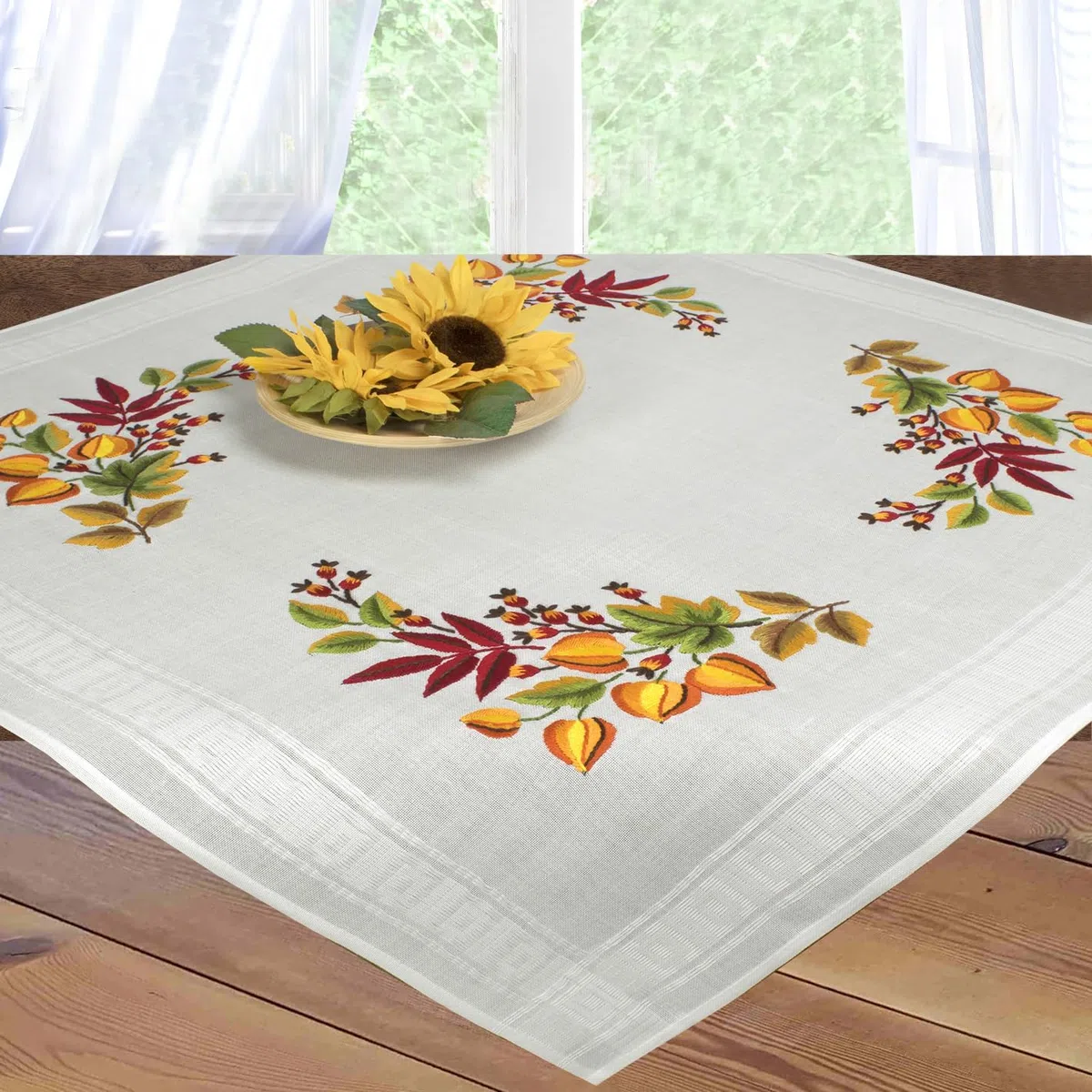 KAMACA Stickpackung Tischdecke Herbst Spannstich Set vorgedruckte Stickdecke inkl. Stickgarn Stickvorlage und Anleitung Stickset zum Selbersticken für Erwachsene (Blätter und Beeren MD 80x80 cm)