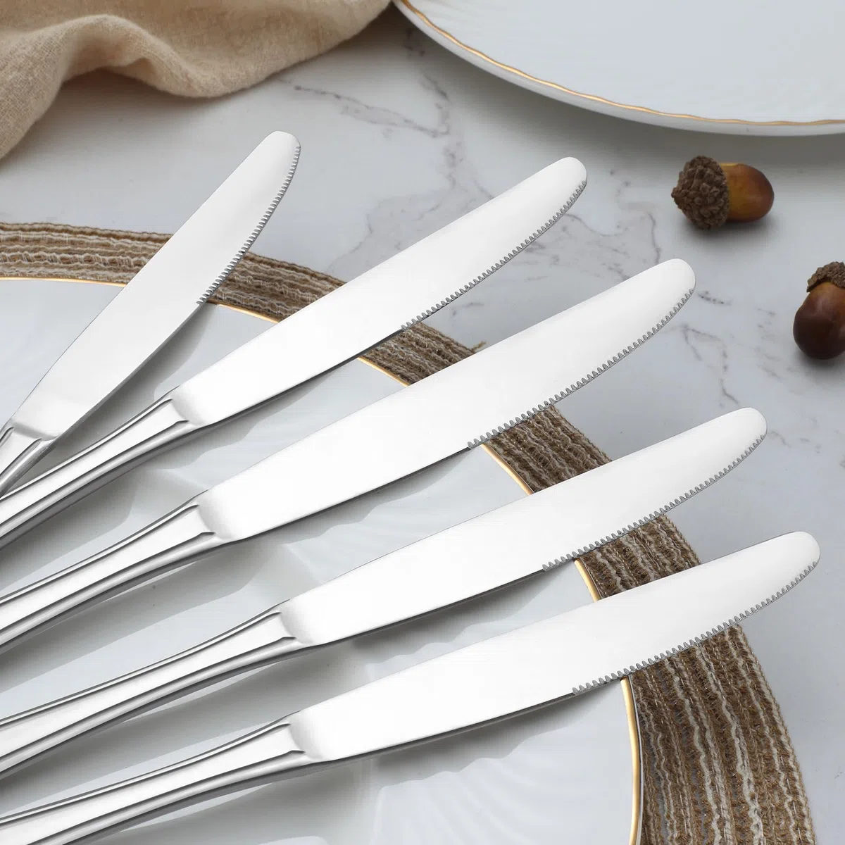 BEWOS 16 Stück Tafelmesser, 23CM Tischmesser, Buttermesser aus Edelstahl, Kostengünstiges Besteck Messer, Geeignet für Haus/Restaurant/Küche, Spülmaschinenfest & Spiegelpoliert