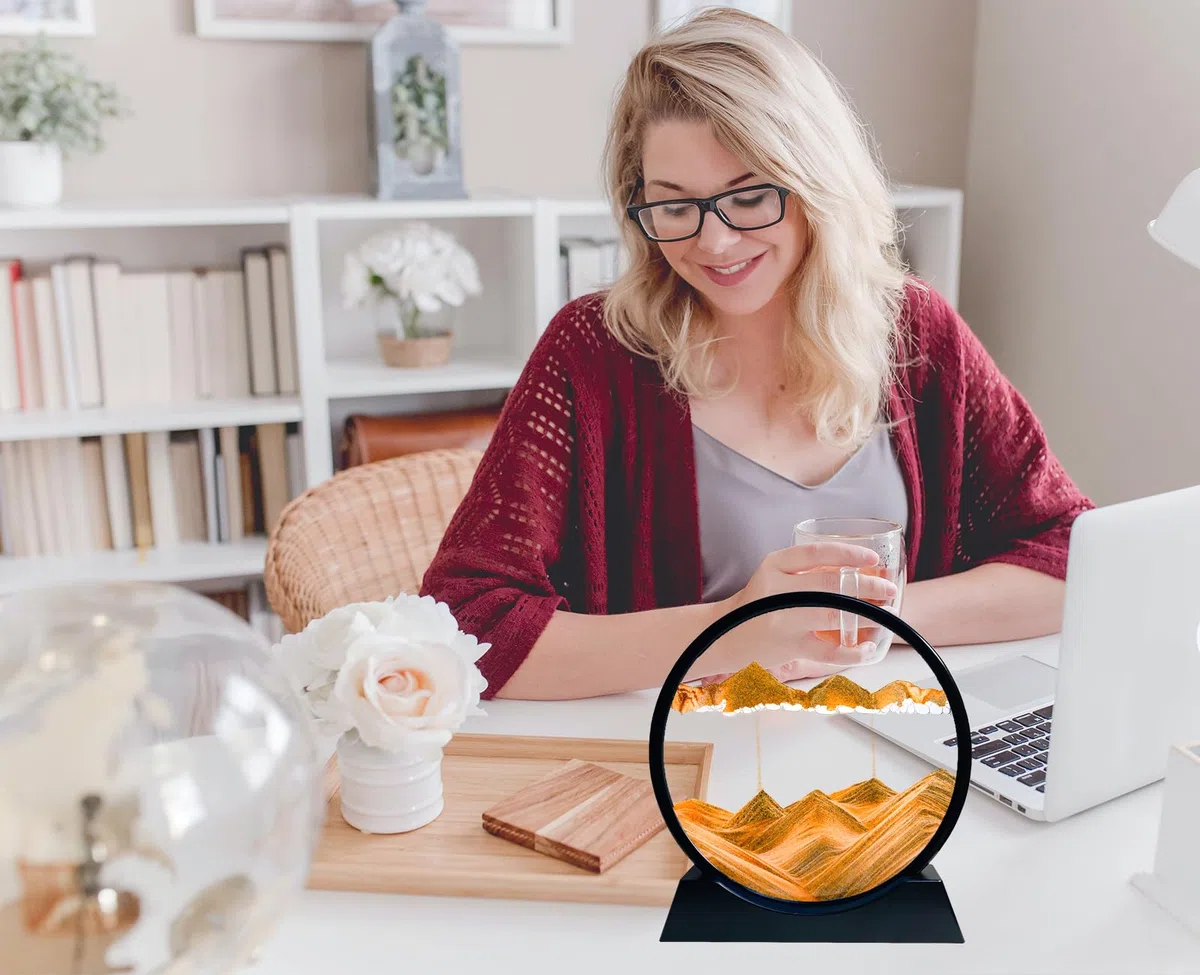 Sandbilder Zum Drehen - Dynamisches Sandbild Runde Glas Rahmen, Bewegliche Sandkunst Landschaft, 3D Fließende Sandmalerei Geschenk für Büro Desktop Dekoration (Gelb, 7")