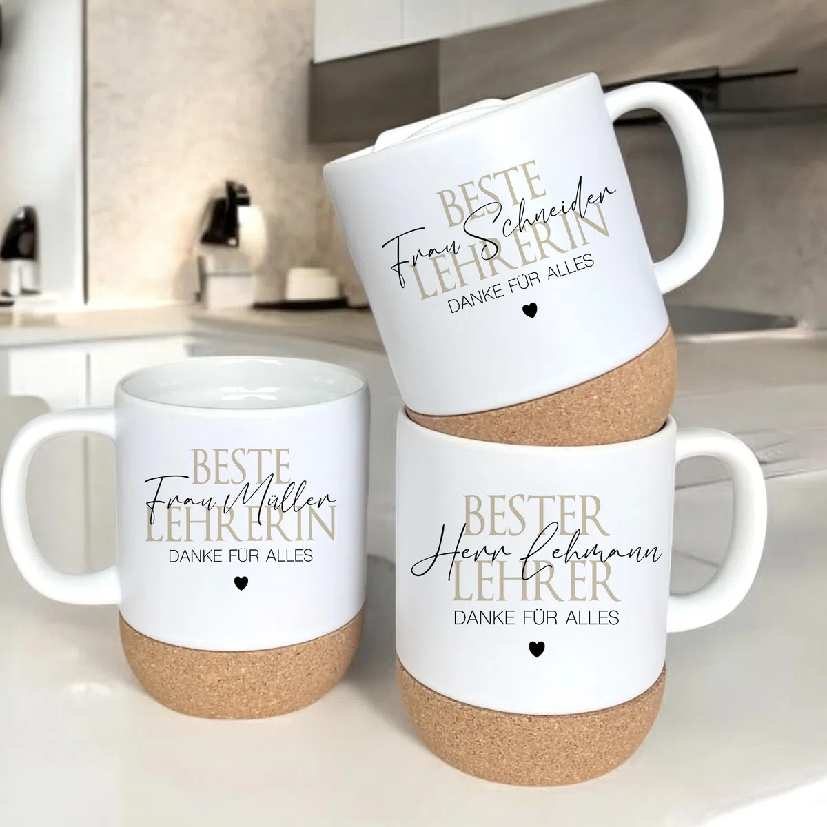 Manufaktur Liebevoll I Beste Lehrerin Tasse personalisiert, Lieblingslehrerin mit Namen, Namenstasse Lehrerin Geschenk Abschied Schule, Abschiedsgeschenk Dankeschön Tasse (Lehrerin)