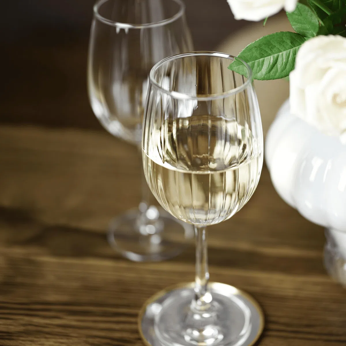 Sendez 4er Set Weingläser 460 ml – Elegante geriffelte Gläser, hochwertiges Glas, spülmaschinengeeignet – Perfekt für Rotwein, Weißwein & stilvolle Anlässe