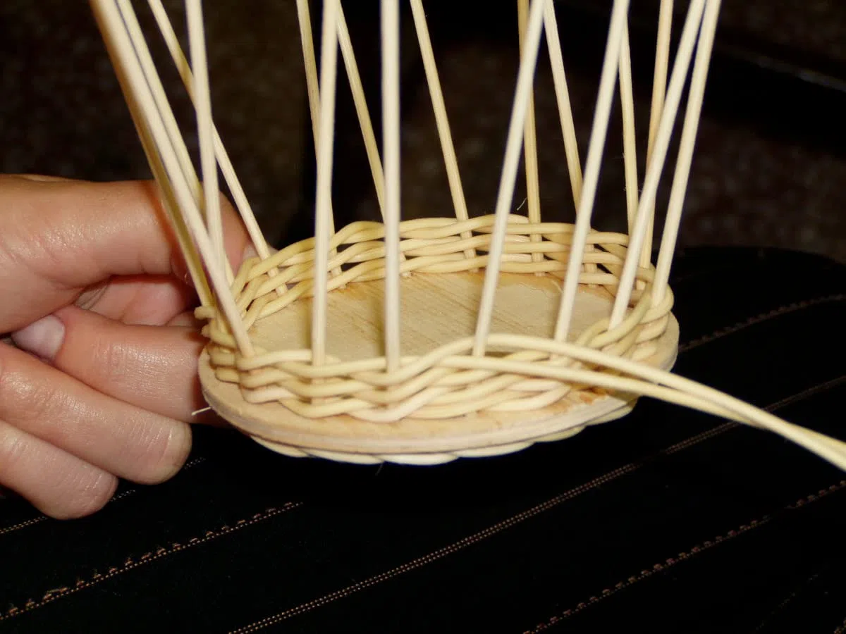 Zita's Creative 10X Korbboden rund, 11cm für 3mm Peddigrohr - Flechten, Korbflechten, Schilf Set, Peddigrohr, Flechtmaterial, Flechtset, Rattan