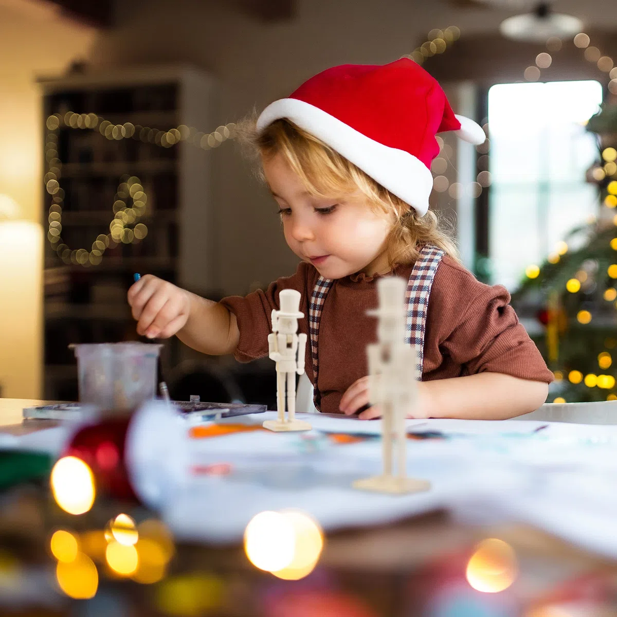 THE TWIDDLERS 2 Weihnachten Nussknacker aus Holz zum Selber Bemalen, 18cm - DIY Basteln Weihnachtsdeko für Kinder - Farben Inklusive, Male deinen eigenen Soldaten, Kunst Kreatives Geschenk Spielzeug