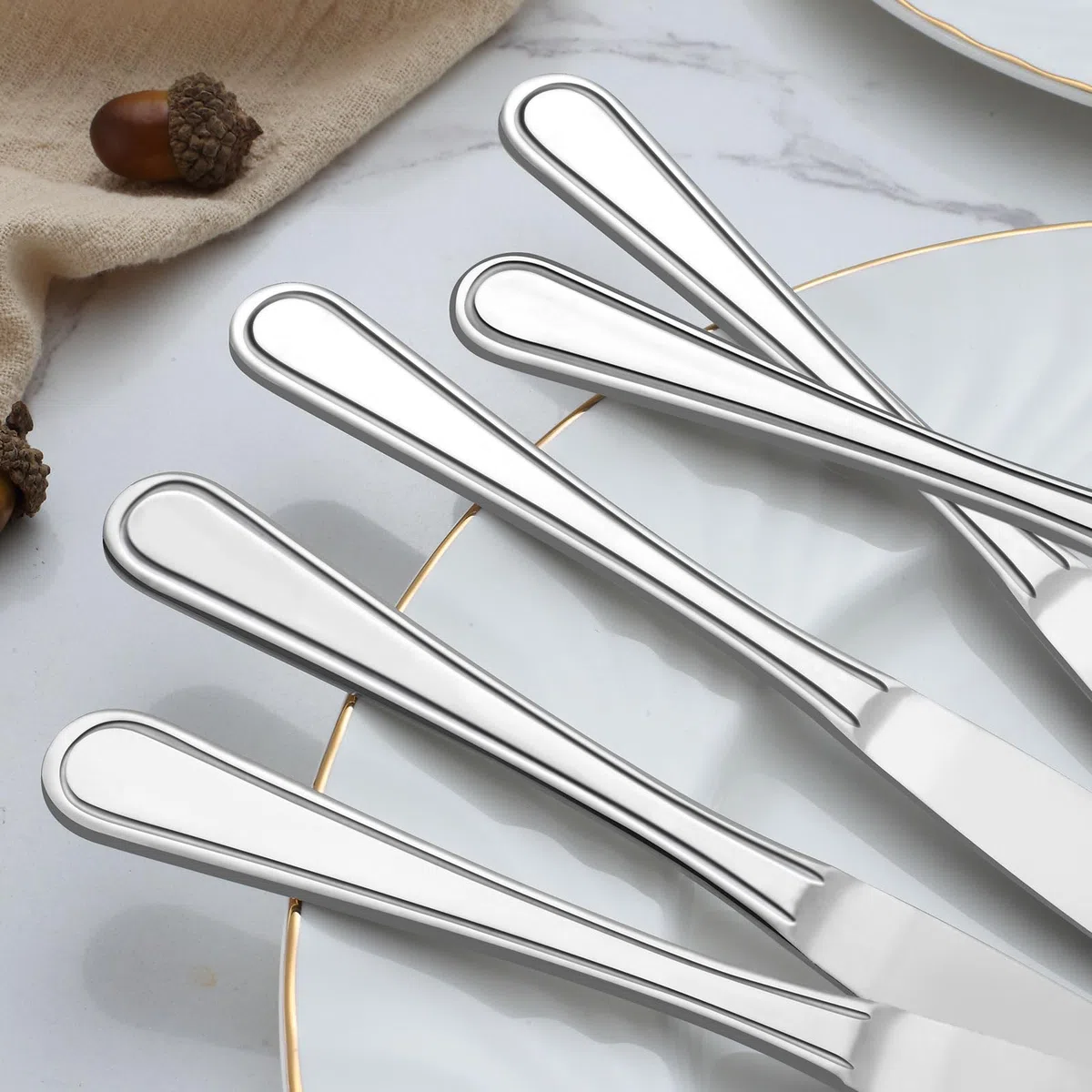 BEWOS 16 Stück Tafelmesser, 23CM Tischmesser, Buttermesser aus Edelstahl, Kostengünstiges Besteck Messer, Geeignet für Haus/Restaurant/Küche, Spülmaschinenfest & Spiegelpoliert