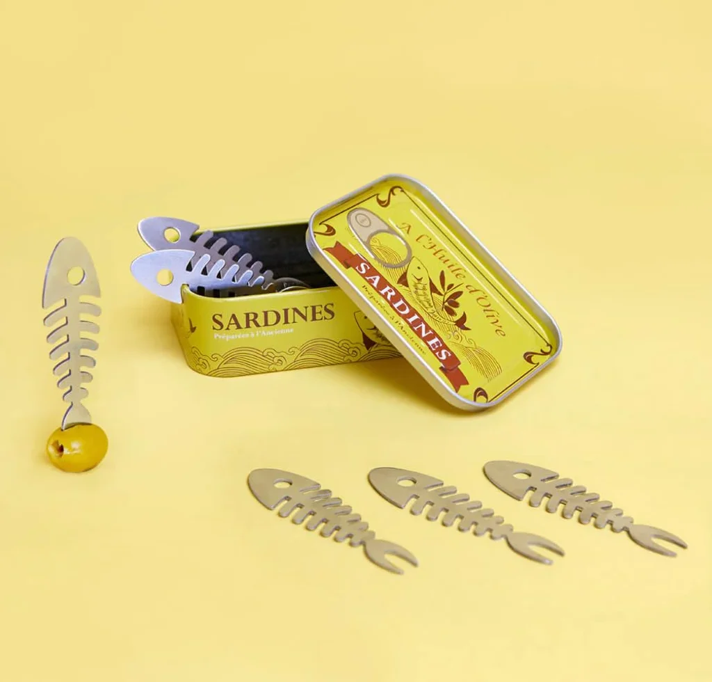 Balvi Aperitif-Gabel Conserverie Sardines Tintenfisch-Konservendose im Retrodesign Blech/Edelstahl