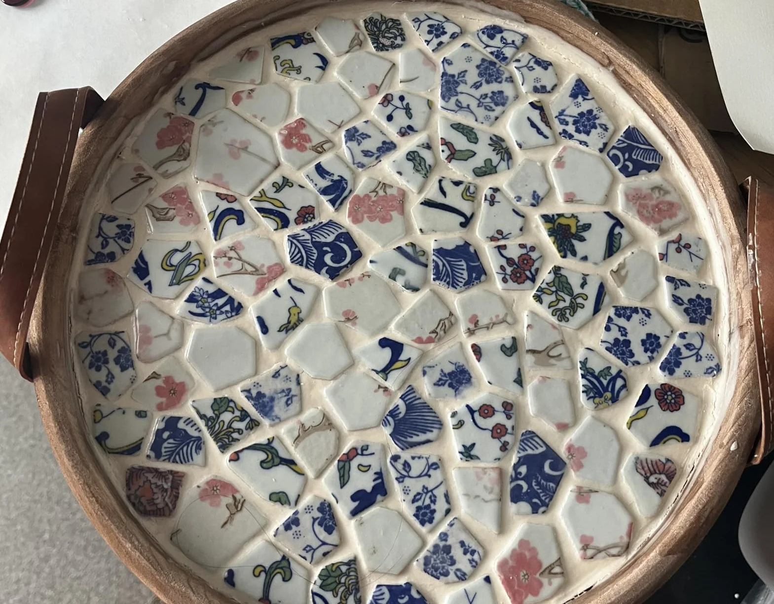 Keramik- und Porzellan-Mosaikfliesen - 500 g - Unregelmäßige, zerbrochene Mosaikfliesen für kreative Hobbys, Boden, Küche, Pool, Blumentöpfe (Porzellanmischung)