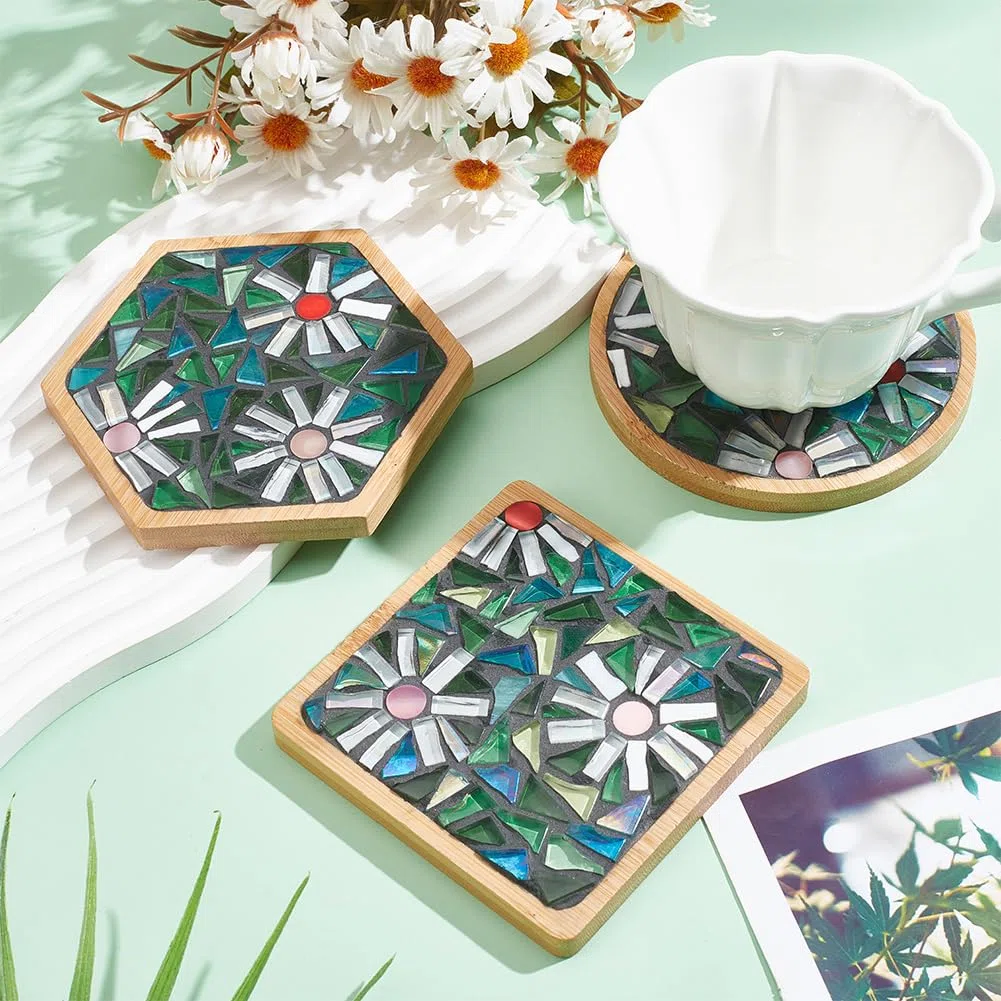WEBEEDY 3 Stile DIY Mosaik Bastelset Blumenmosaik Bambus Untersetzer Kits Für Erwachsene Anfänger, Grüne Glasmosaikfliesenstücke Mit Leerem Bodentablett Für Handgefertigte Kunst-Wohndekoration