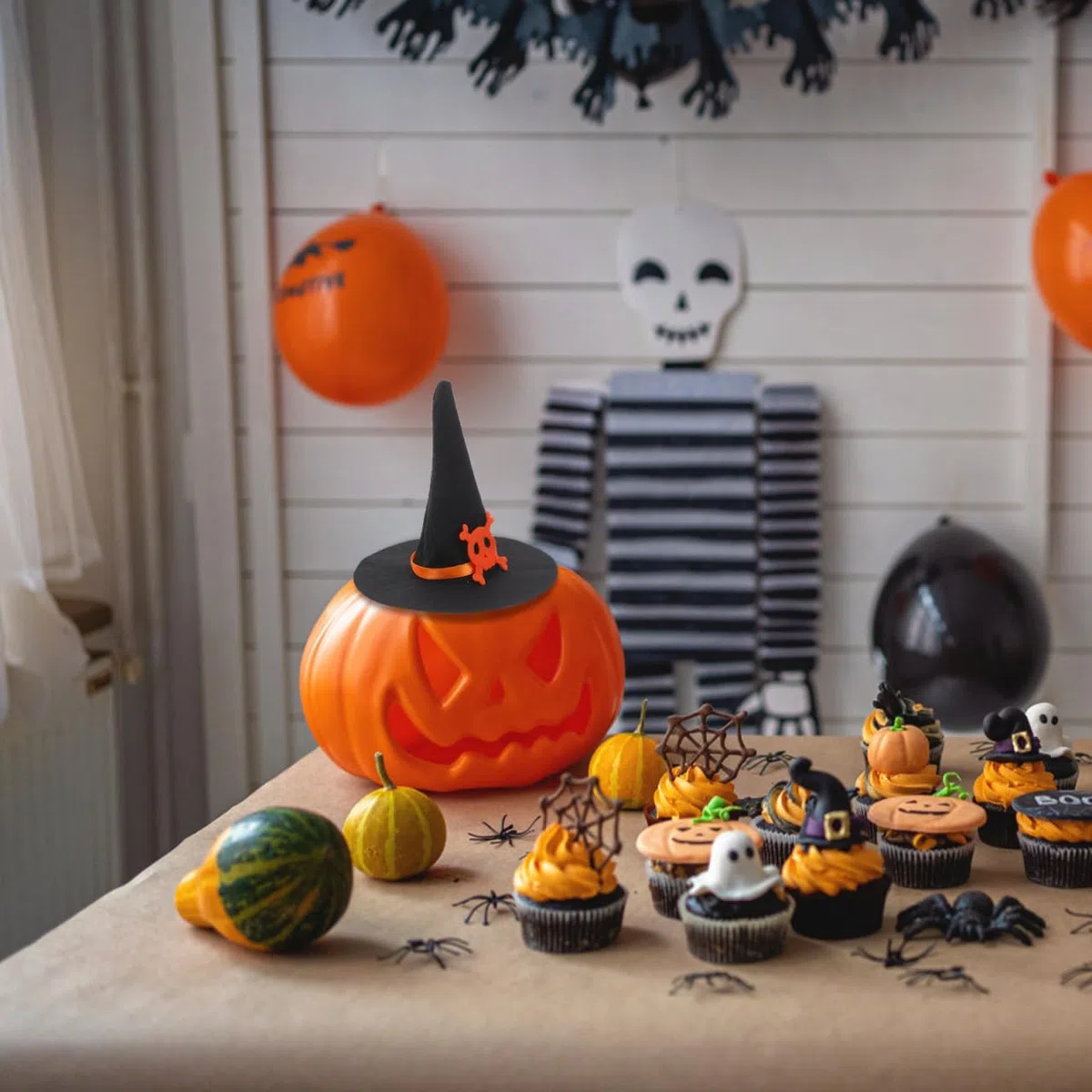 IMIKEYA 6 Stück Filz Mini Hexenhut Basteln Halloween kleine Hexenhut Deko Weinflaschen Mini Hexenhüte zum Basteln Zubehör Partydekorationen, Schwarz