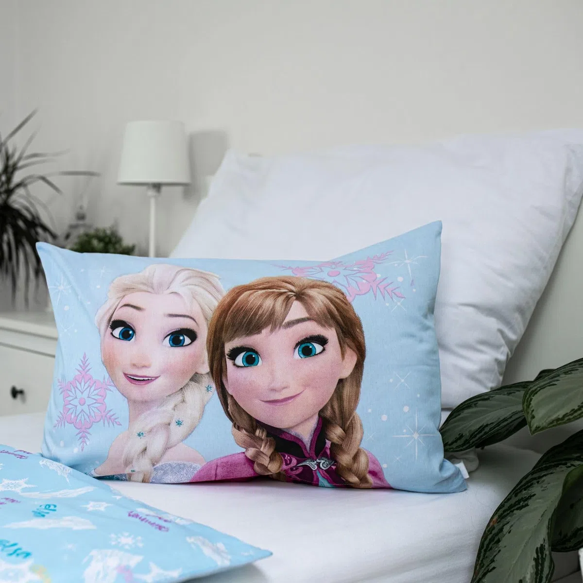 Eiskönigin Babybettwäsche 100x135 + Kissenbezug 40x60 Hellblau ELSA | Wendbare Baby-Bettwäsche | Naturbaumwolle weich atmungsaktiv | Anna Olaf Disney | Mädchen 0-3 | Kinderbett | Geschenkidee