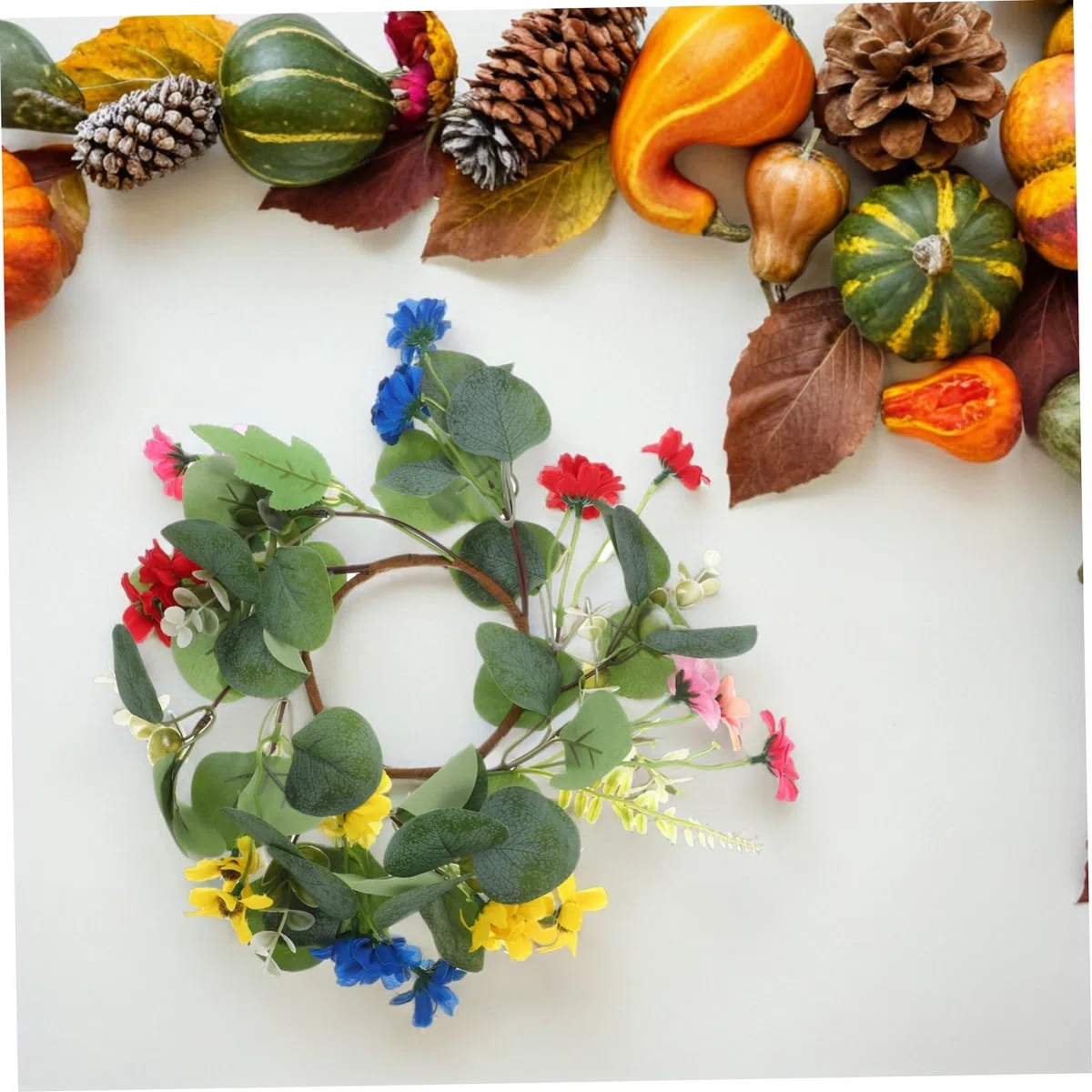 MAGICLULU Kerzenringe aus Robustem Pe Stoff mit Künstlichen Eukalyptusblättern 2 Stück Tischdekoration and Kleinen Gänseblümchen and Festival Rustikaler Kranz für Hochzeit