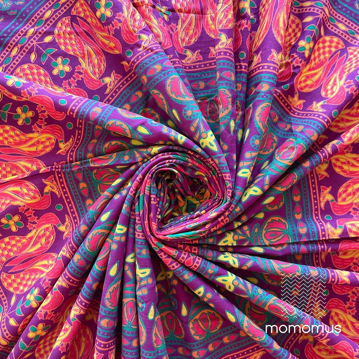 MOMOMUS Wandteppich Mandala - 100% Baumwolle, Bunt, Orientalische Designs - Ideal als Wandtuch Mandala, Indischer Wandbehang aus Stoff und Wandteppich Boho - Orange, 210x230 cm