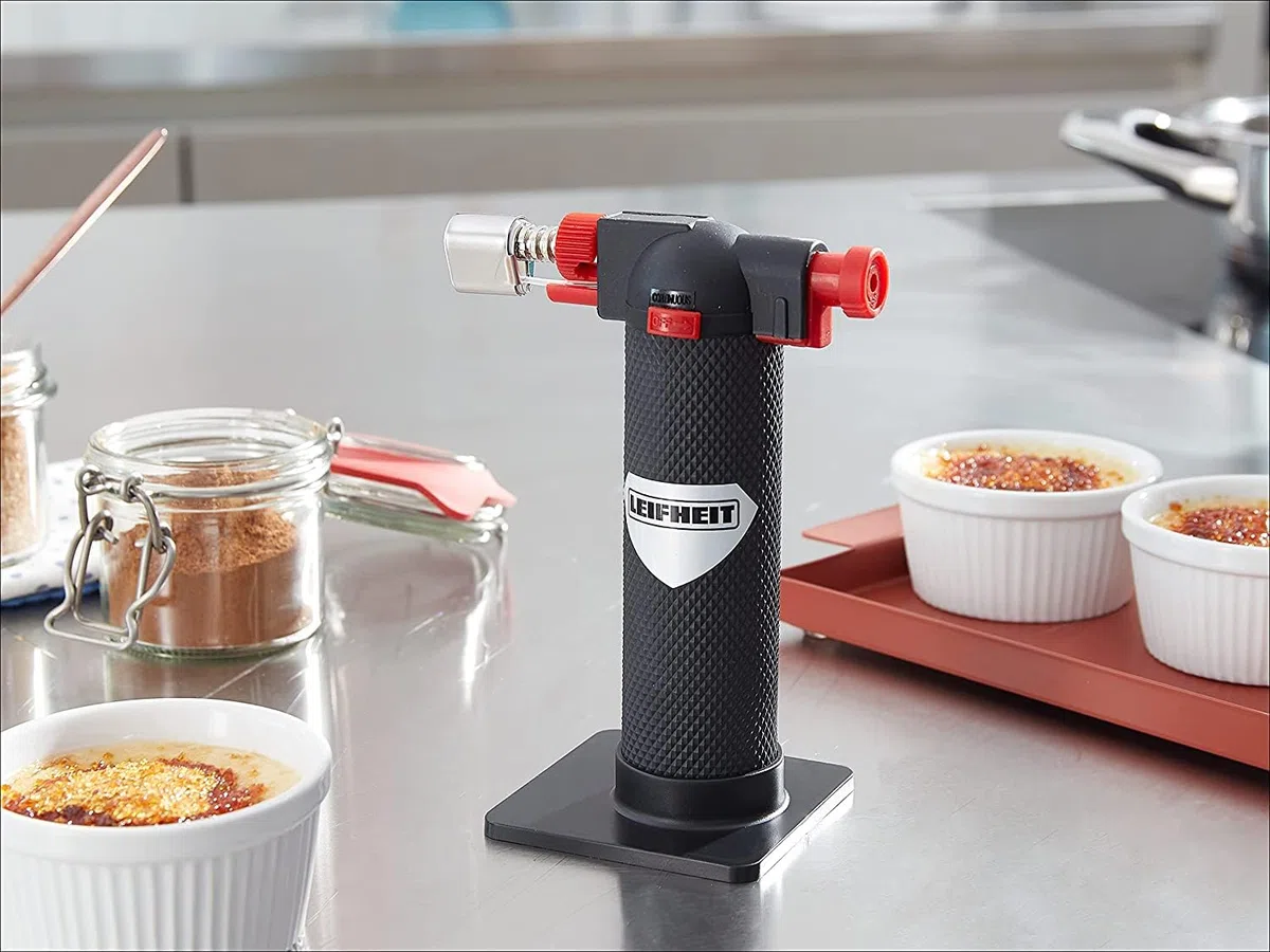 Leifheit Küchen Flambierer, einfach und sicher zu bedienender Flambierbrenner, vielseitiger Bunsenbrenner für herkömmliches Butangas, ProLine-Serie, Gasbrenner
