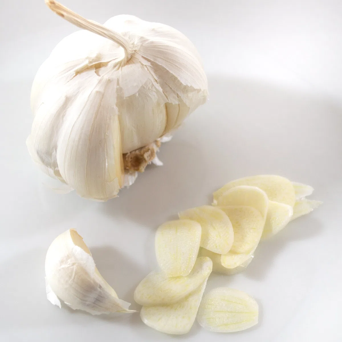Knoblauchschneider, hauchdünne Knoblauch Scheiben schneiden, Reibe Schneider Hobel Knoblauchpresse (Knoblauchschneider)