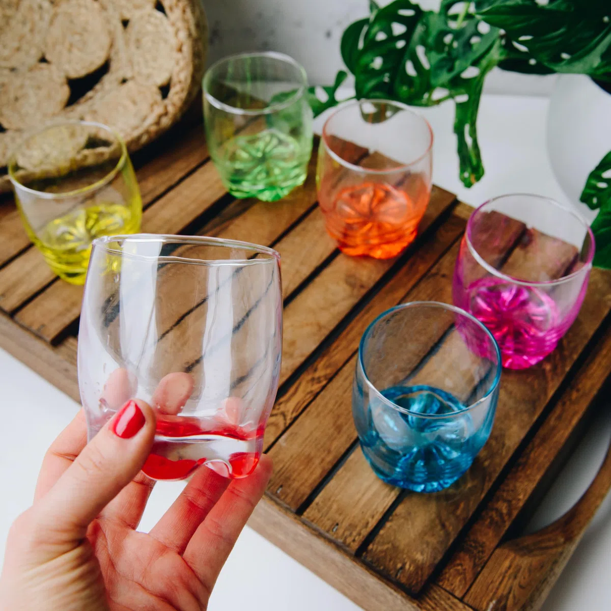 Glasmark KROSNO, 250ml, Set von 6, Trinkgläser mit farbigem Boden, Longdrinkgläser, Wassergläser, Saftgläse, Perfekt für Zuhause, Restaurants und Partys