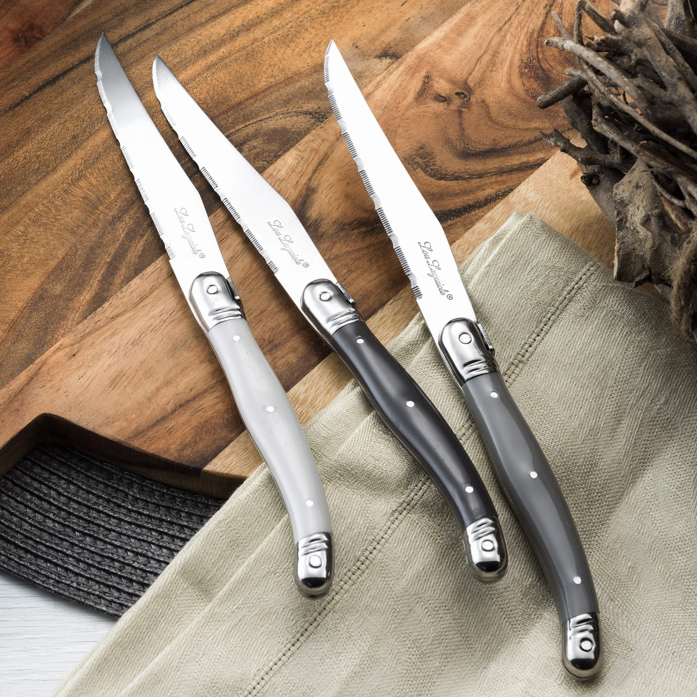 Lou Laguiole Steakmesser Set 6-teilig | 2511 Steakmesser mit Tradition und Stil | Griffe in Pfeffer, Perle & Taupe | Wellenschliff Messer