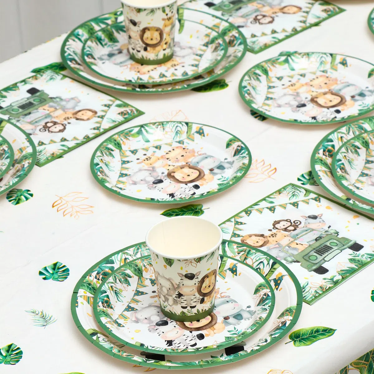 Dschungel Safari Partygeschirr Set, 96 Dschungel Safari Pappteller Kindergeburtstag, Grün Tiere Pappteller Servietten Becher, Party Animals Partygeschirr für Wild One Geburtstag Jugendweihe Junge