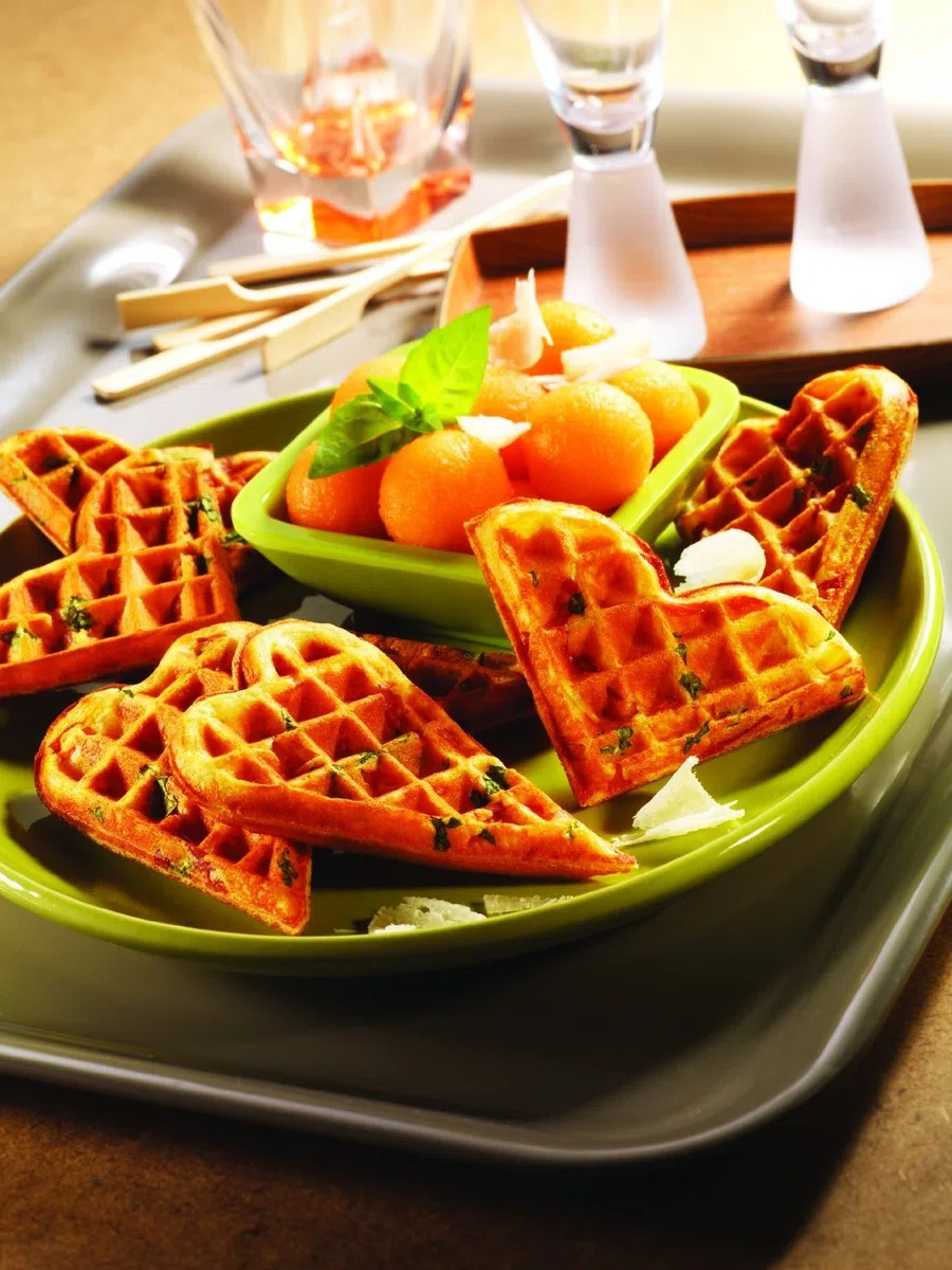 Tefal Platte Herzwaffeln Backform Nummer 6, passend für Tefal Snack Collection SW85XX, inklusive Rezeptbuch, praktische Aufbewahrungs-Box, spülmaschinengeeignet, schwarz, XA8006