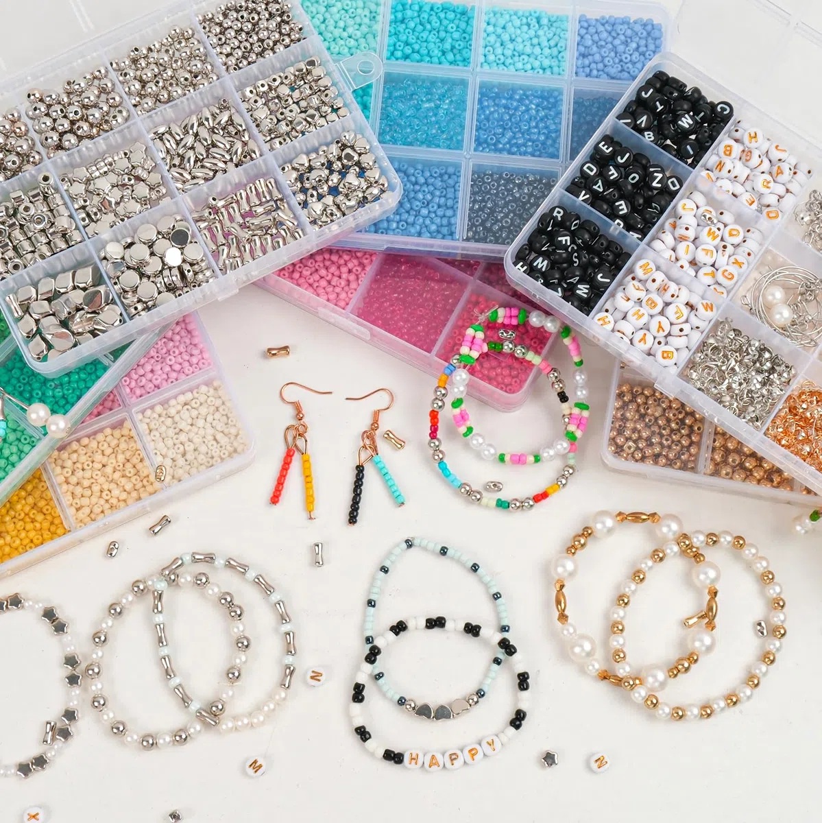 45000 Stück 3mm Perlen für armbänder 8-teiliges Boxset,96 Typ Schmuckherstellung Set mit Buchstabenperlen,für Schmuck Freundschaftsarmbänder & DIY Basteln, Armband, Halsketten, Geburtstag，