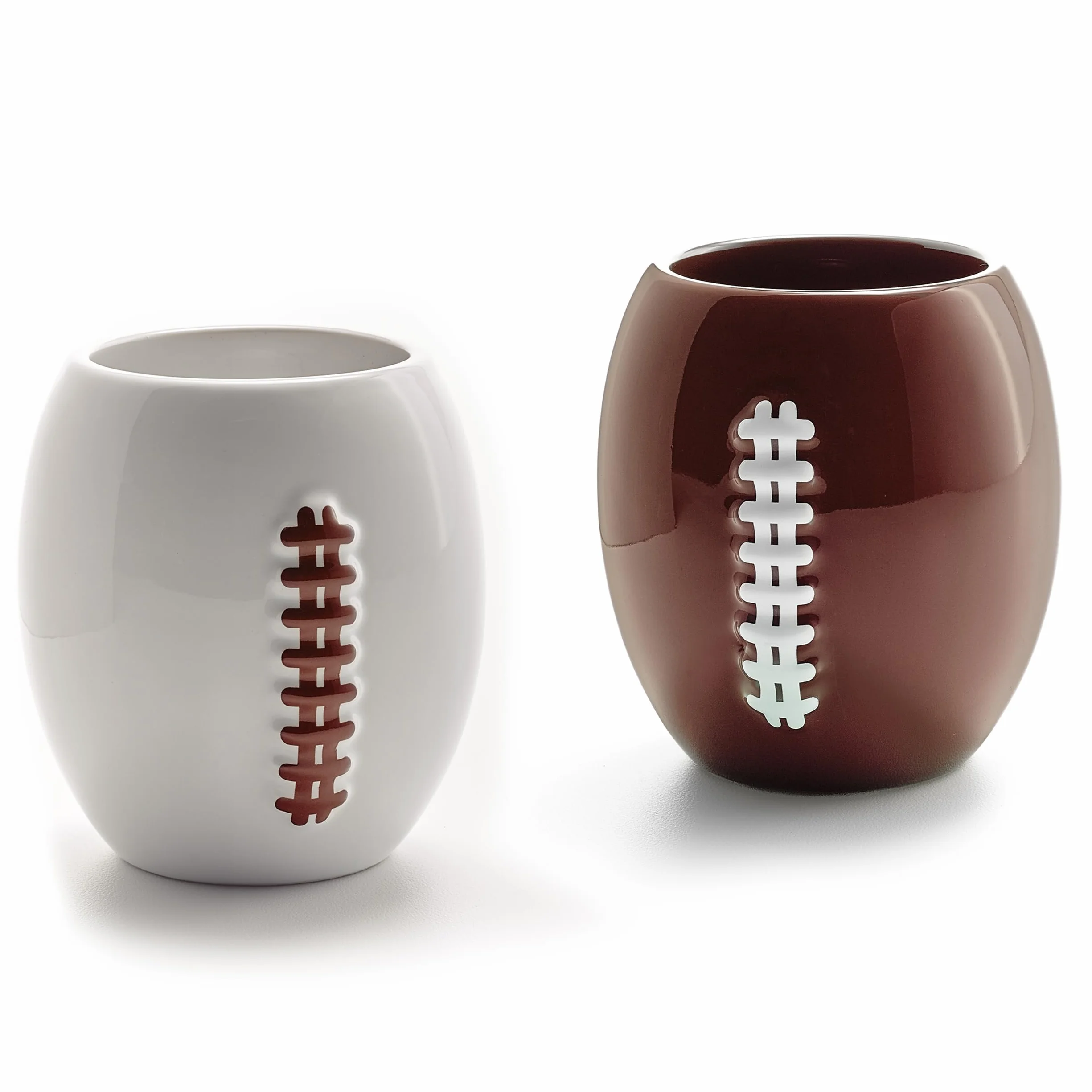 40YARDS American Football Tasse/Kaffeebecher (330 ml) im 2er Set aus Keramik mit erhabener Football Naht für Cappuccino, Flat White, Americano, Tee & mehr
