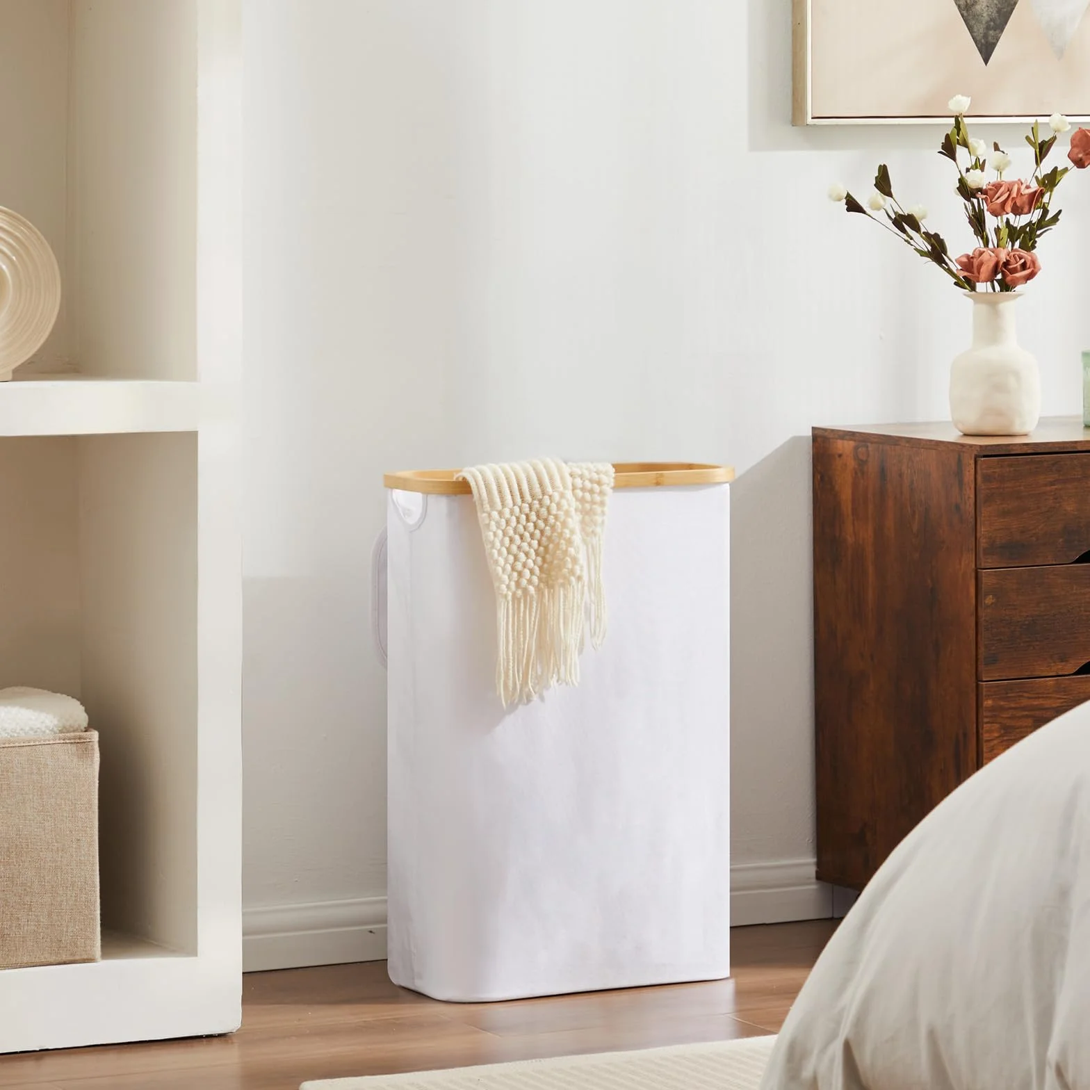 YOUDENOVA Wäschekorb mit Deckel 48L Wäschesammler schmal mit Wäschesack faltbarer Wäschesortierer Holz Bambus Wäschetruhe hoch Laundry Baskets, Weiß