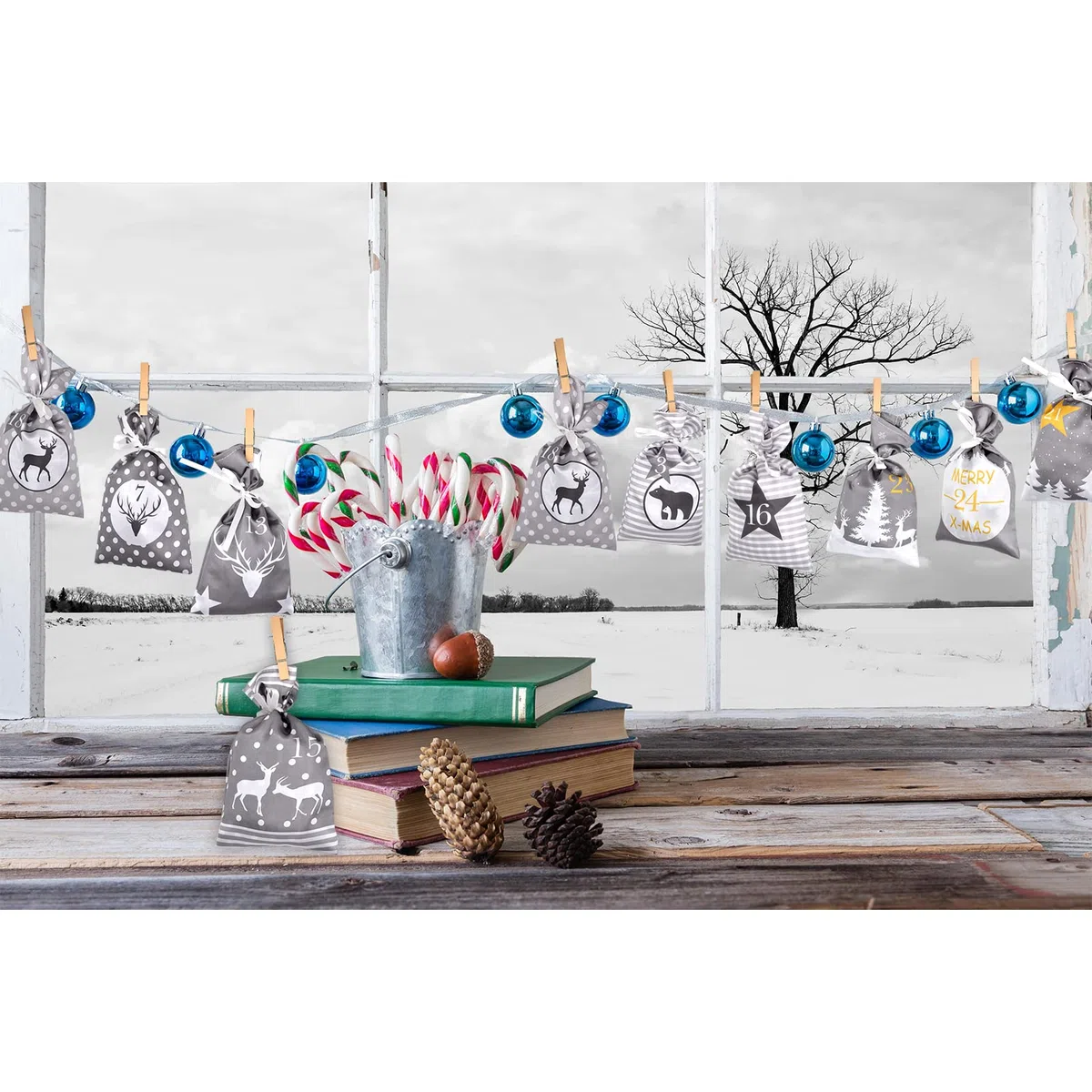 Adventskalender zum Befüllen Groß (12x21cm), 24 Stoffbeutel Kette zum selber Basteln und Aufhängen 2025 Weihnachtskalender zum selberfüllen mit Grau Stoff Säckchen für Kinder junge männer Mädchen